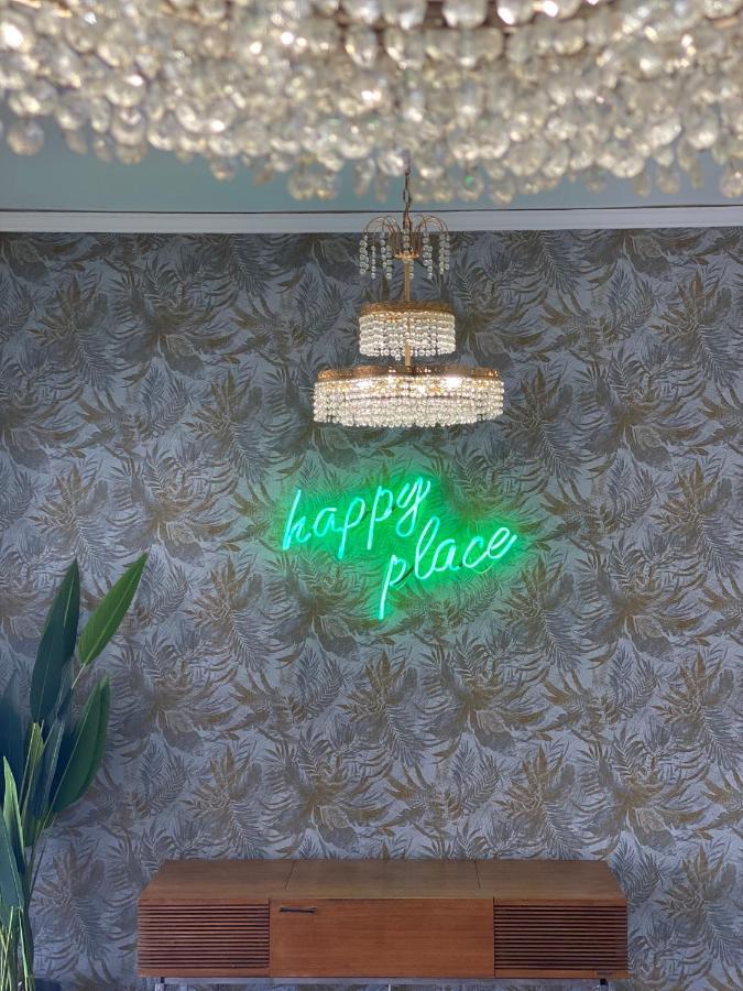 Happy Place! Big, Bright & Central - Ideal For Families And Groups Of Friends Patras Exteriör bild