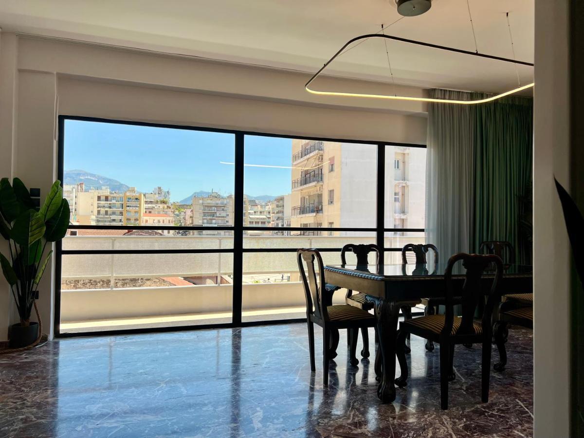 Happy Place! Big, Bright & Central - Ideal For Families And Groups Of Friends Patras Exteriör bild