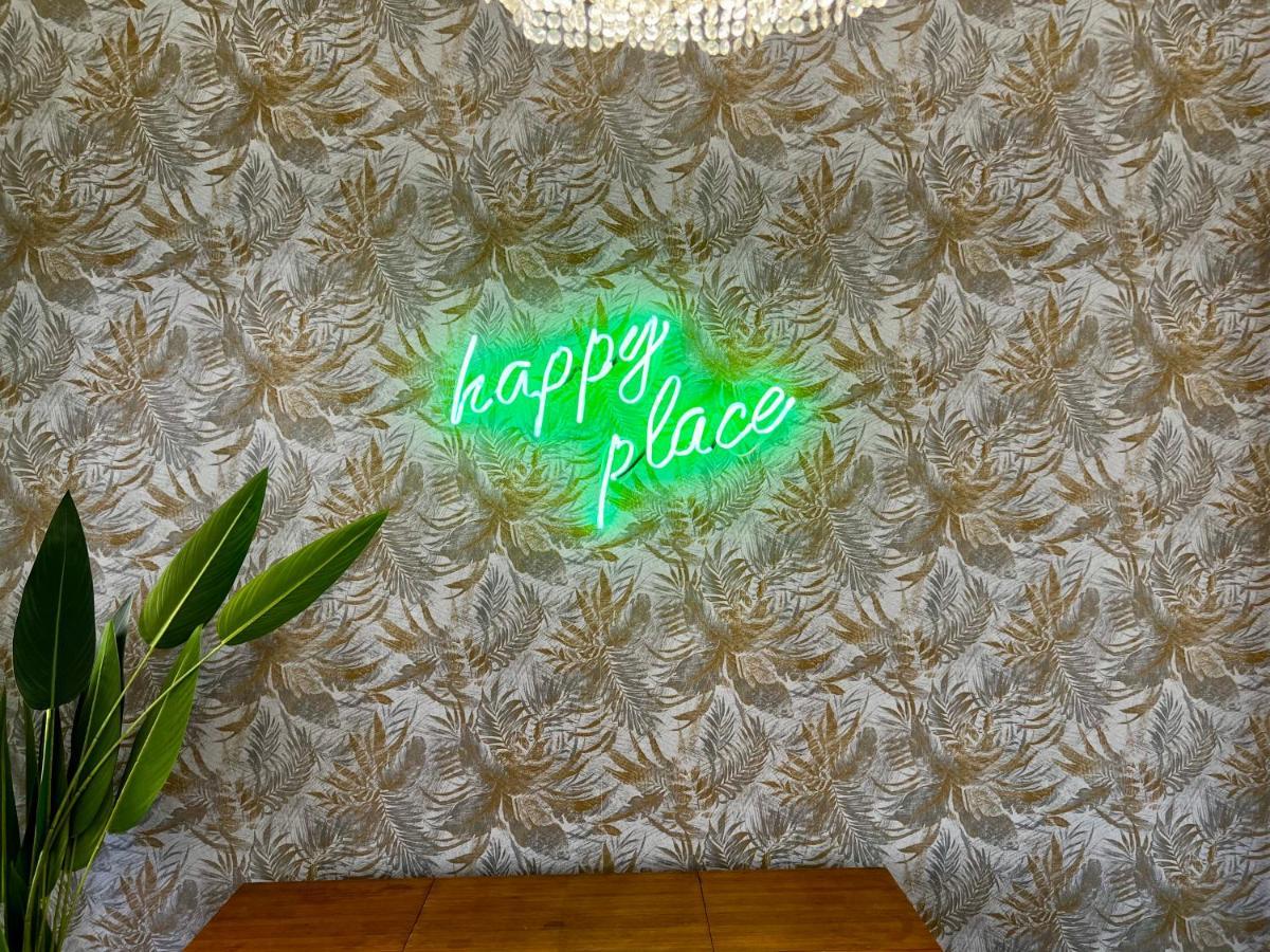 Happy Place! Big, Bright & Central - Ideal For Families And Groups Of Friends Patras Exteriör bild
