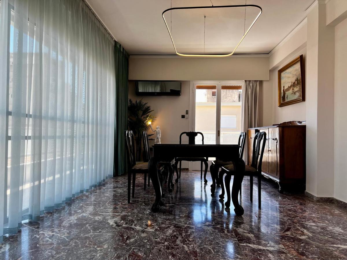 Happy Place! Big, Bright & Central - Ideal For Families And Groups Of Friends Patras Exteriör bild